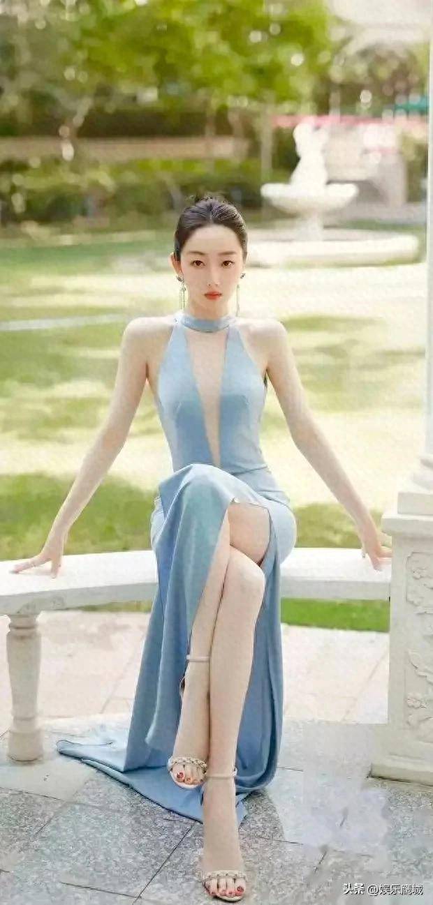 蒋梦婕惊艳写真曝光，才华横溢美貌动人！