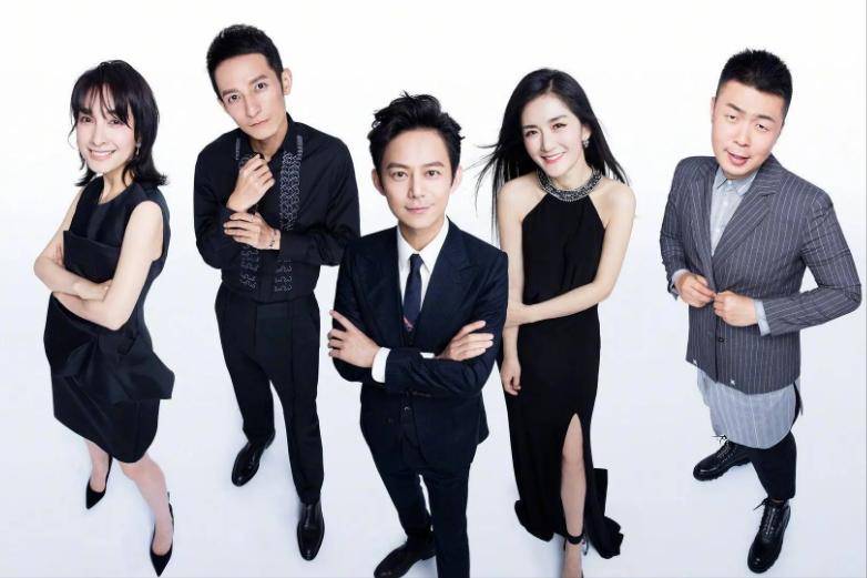 原创            必须追！快乐家族将录旅综，何炅率全员回归，不请飞行嘉宾