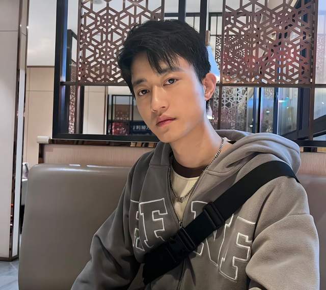 原创            安徽帅哥杨高耸去世，年仅29岁高188厘米，结婚两年，遗孀曝原因