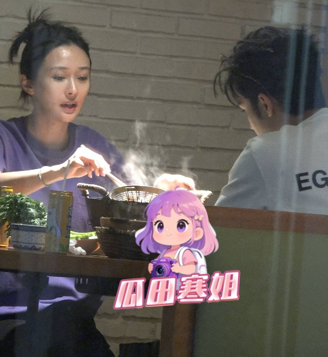 原创            陈牧驰陈冰约会被拍，女方气色超好穿搭宽松被疑怀孕，曾被曝领证