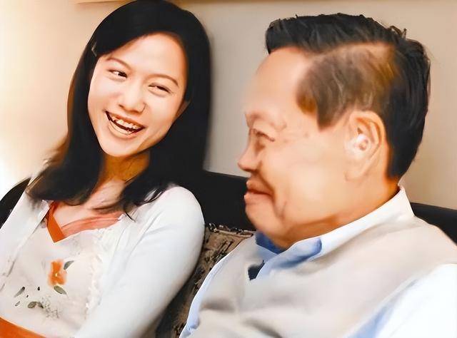 原创            杨振宁翁帆订婚邮件曝光!两人恩爱21年,杜致礼亲妹真的没说错