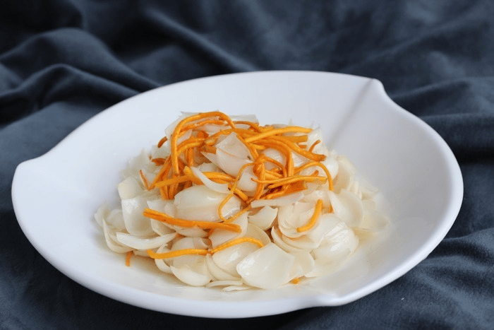 百合：多汗症人群的养阴润燥与盗汗调理优选食材