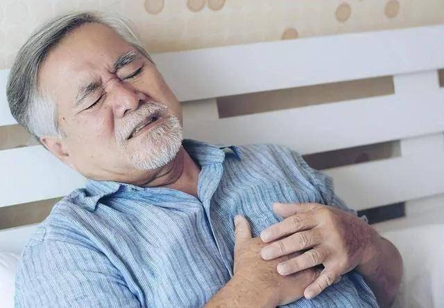 洋葱被关注！医生发现：冠心病患者吃洋葱，或能减少5种并发症