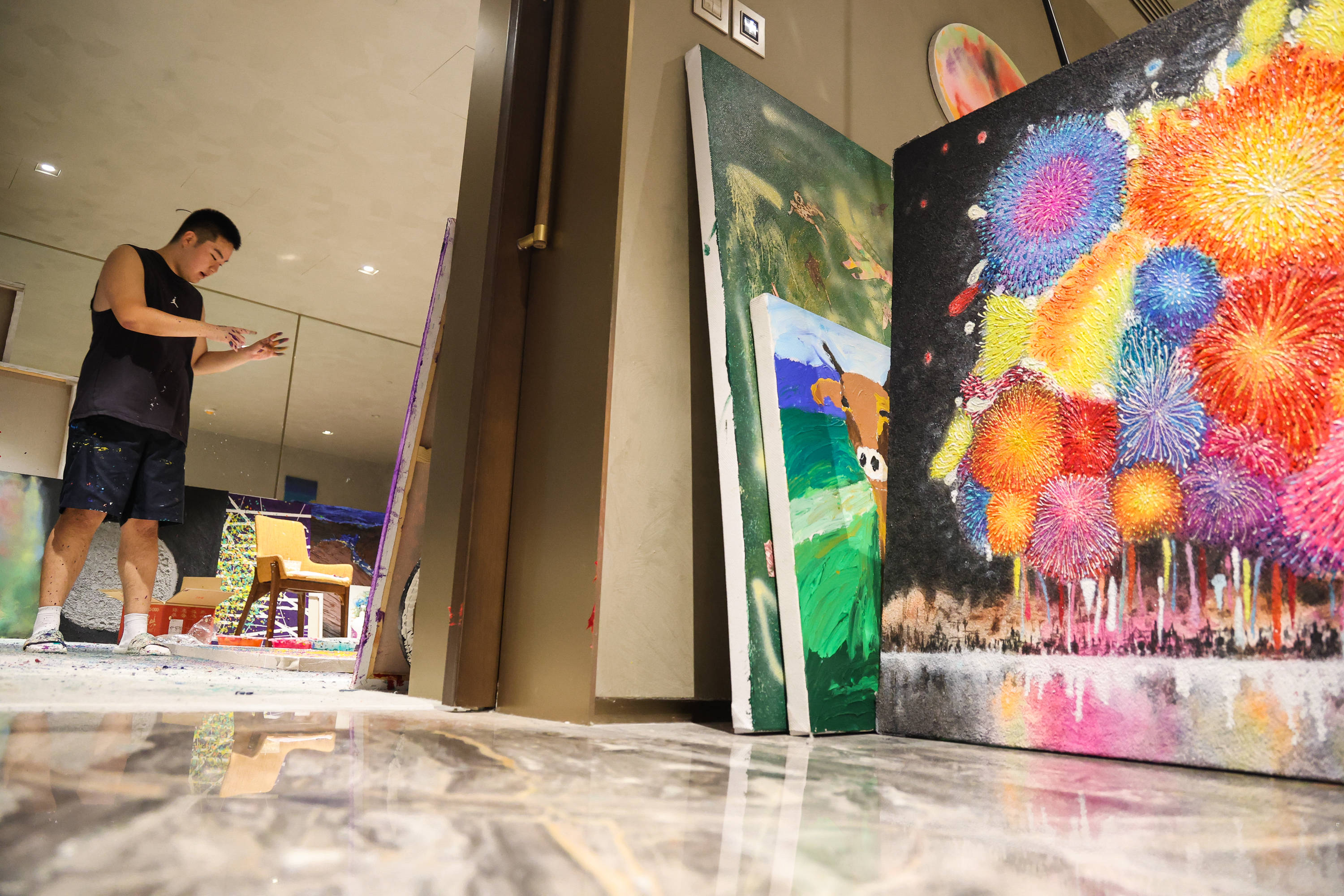 一名孤独症画家的色彩狂想曲