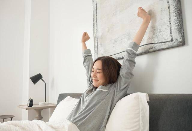 研究发现，早起后坚持这4个行为，身材会暴瘦一圈