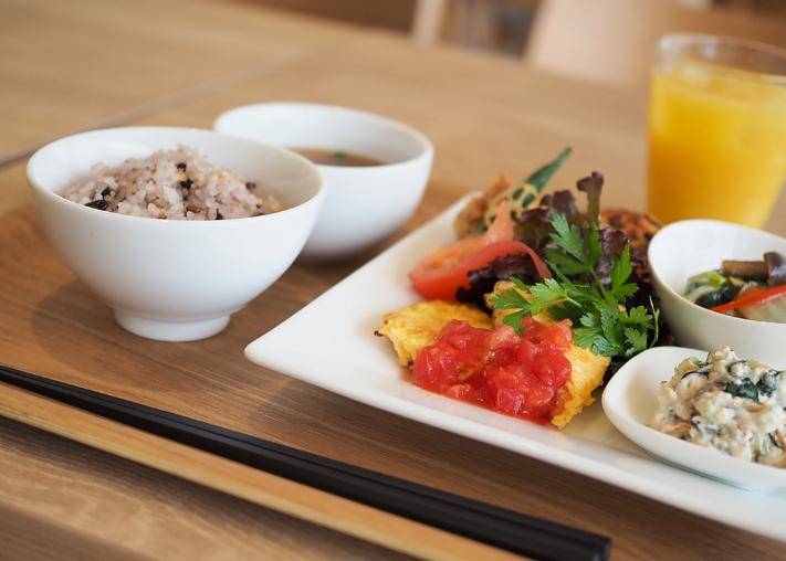 原创            不是谣言！剑桥大学研究发现：晚餐延后1小时，胃癌风险降低37%