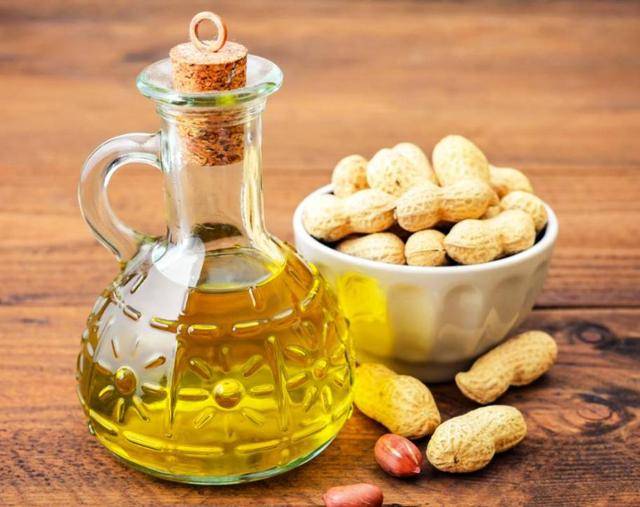 原创            心血管医生警告：立刻停止食用这种食用油，吃得越多，血管越堵？