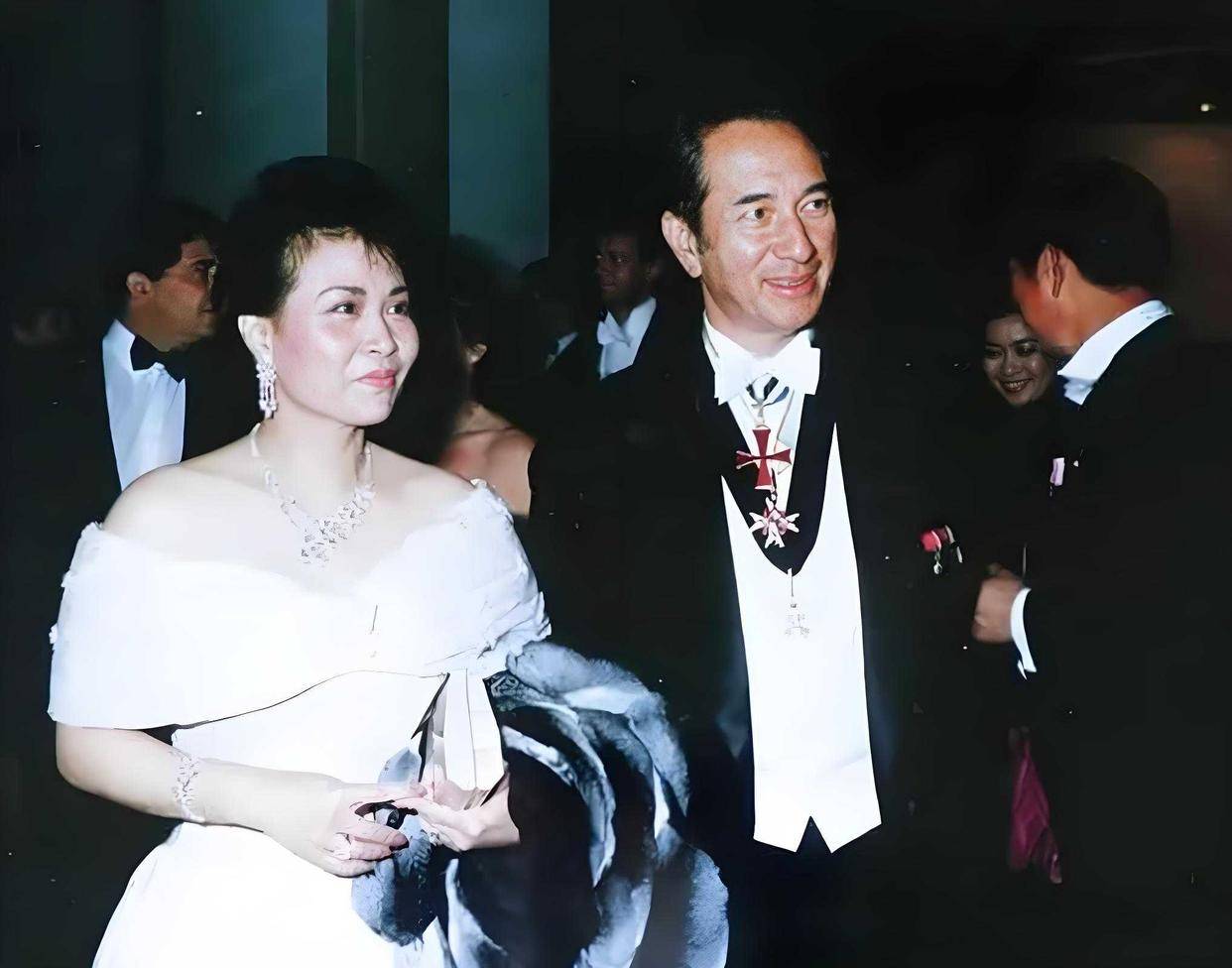 原创            回顾：蓝琼缨昔日风华，英姿与美貌共谱心动序曲！