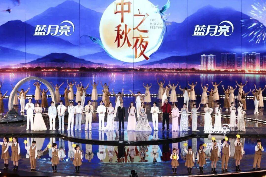 办了12年的湖南卫视中秋之夜，如何打破次元壁创新