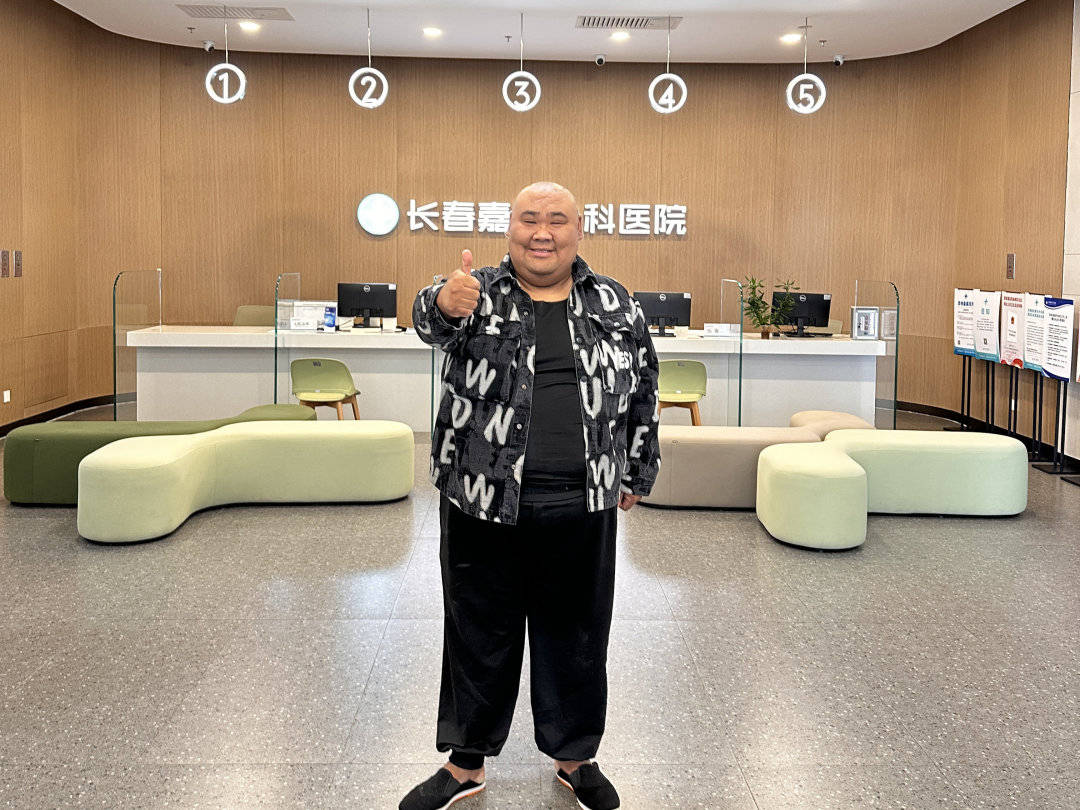 350斤吃播网红术后4天暴瘦25斤上热搜!再不切胃,命就没了!