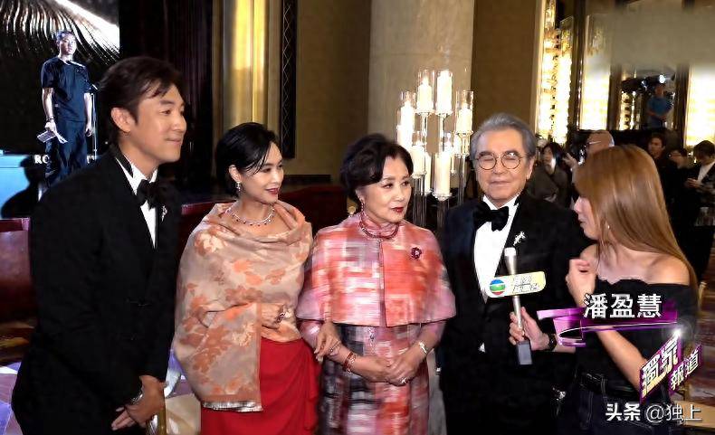 原创            朱茵与汪明荃合影时美翻了，当她与蔡少芬同框，才知她到底输哪了