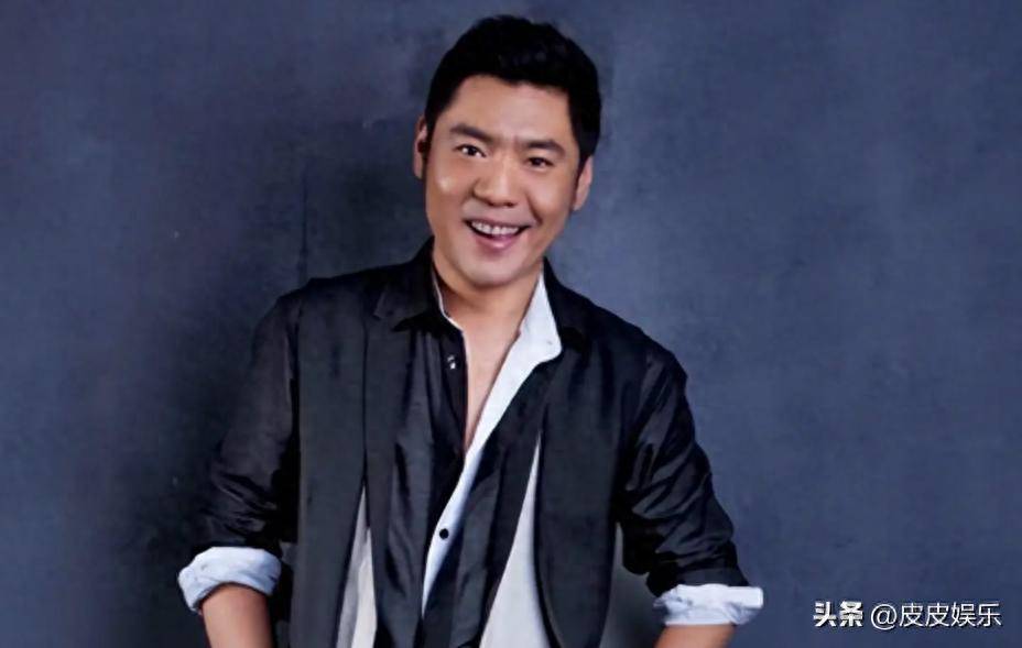 原创            三婚两离，菜场商演！58岁的屠洪刚，终于为自己“爱好”买了单