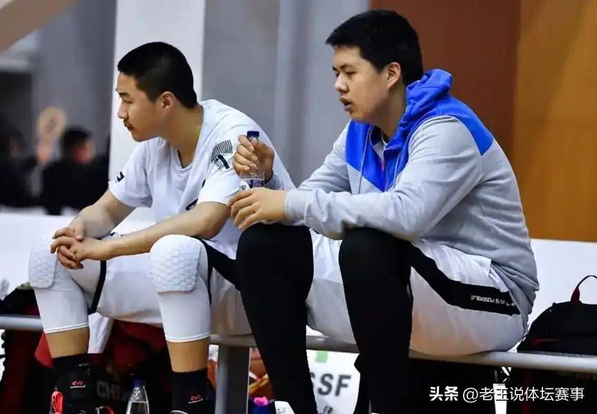 原创            郭士强去美国看望王俊杰！壮了很多，王治郅儿子亮相，放弃篮球路