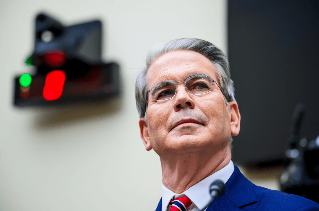 特朗普称贸易战已开打，美财长开出“休战”条件，换中国一张王牌