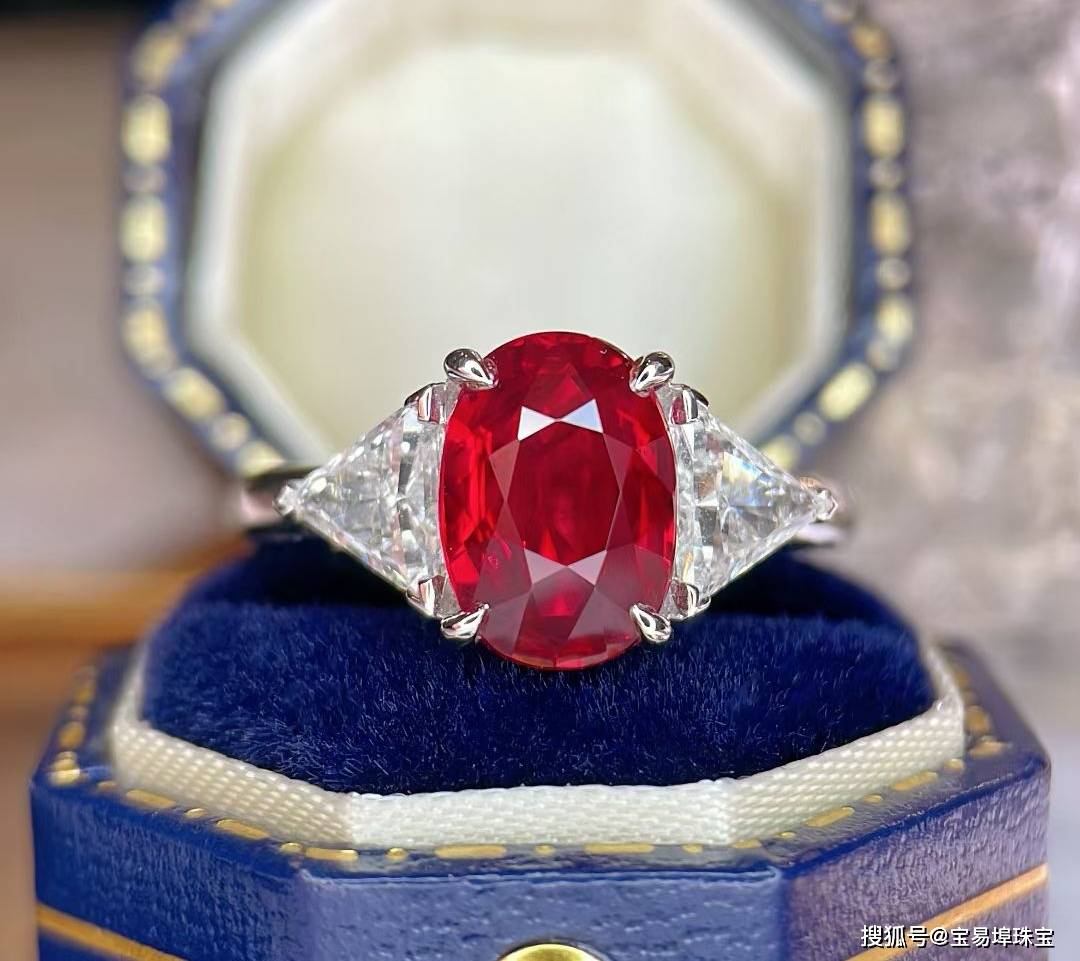 上海钻石回收门店：专业估价，高价回收钻石饰品