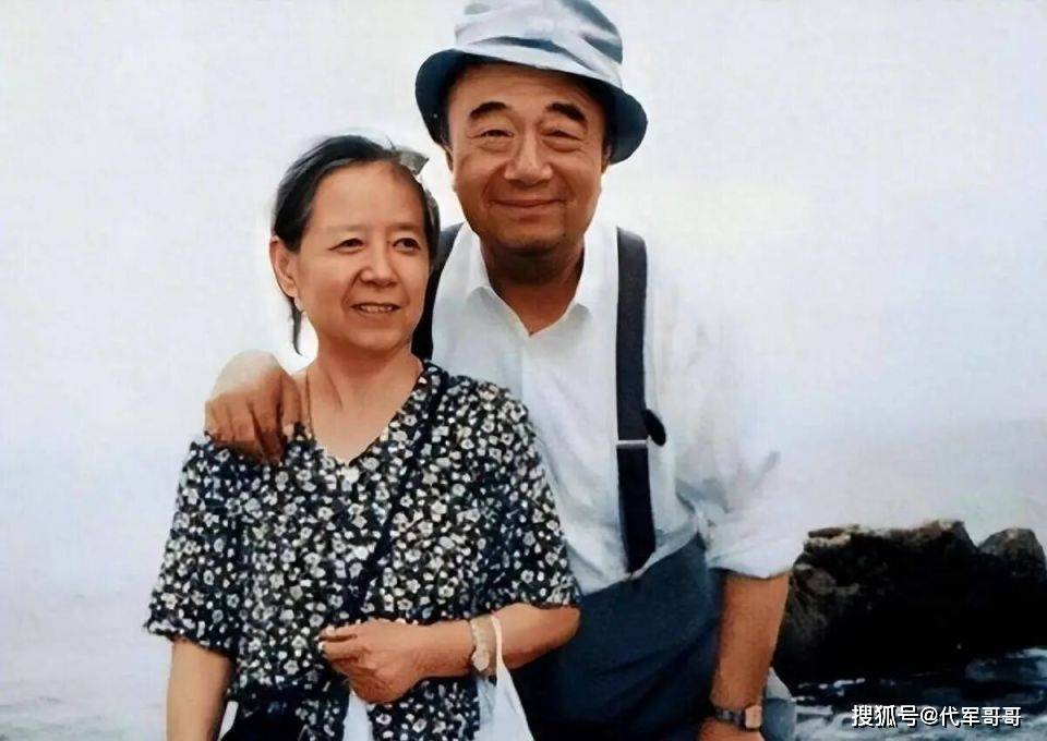 原创            演员李丁去世11年后，儿子也离开了人世，独留妻子贾九霄痛不欲生