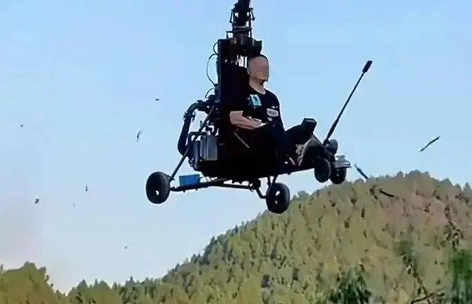 网红突然去世，被围观「最后一刻」