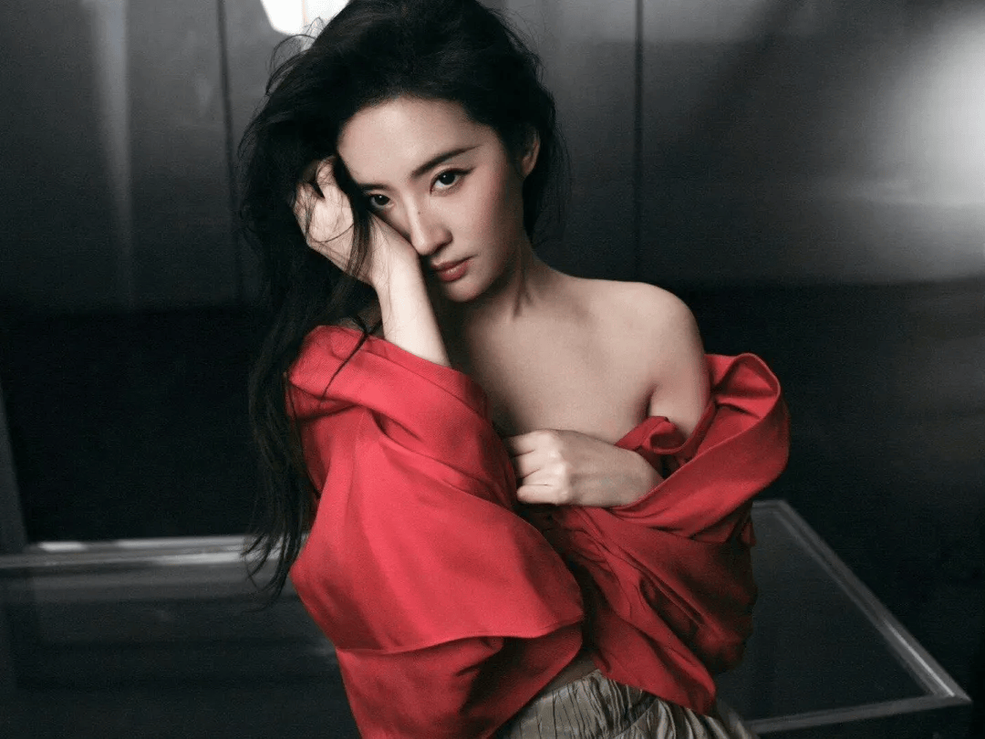 美女壁纸 | 刘亦菲，性感写真大片