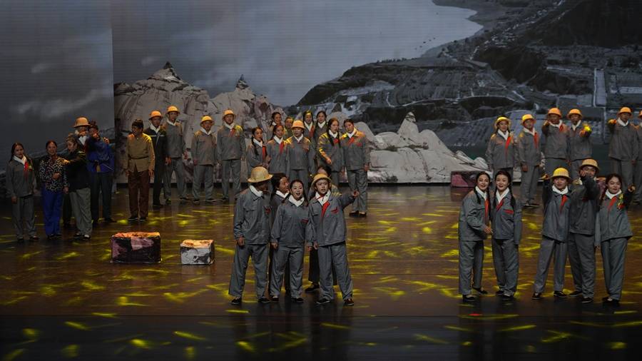 大型舞台情景剧《黄河安澜》在甘肃大剧院震撼上演