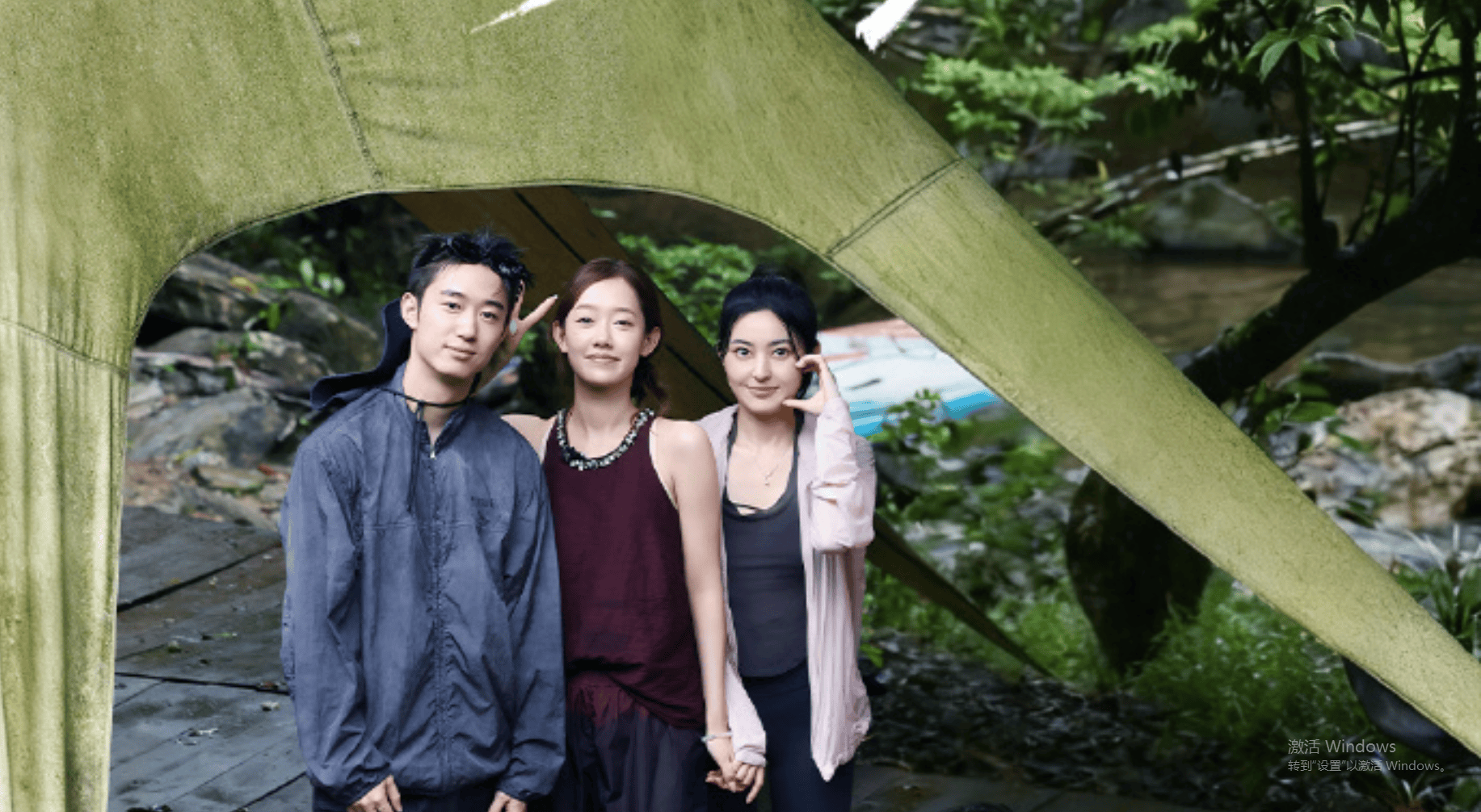 原创            逃离朝九晚五的恋爱第三期，女生为爱放弃邀请，男生绝不放过福利