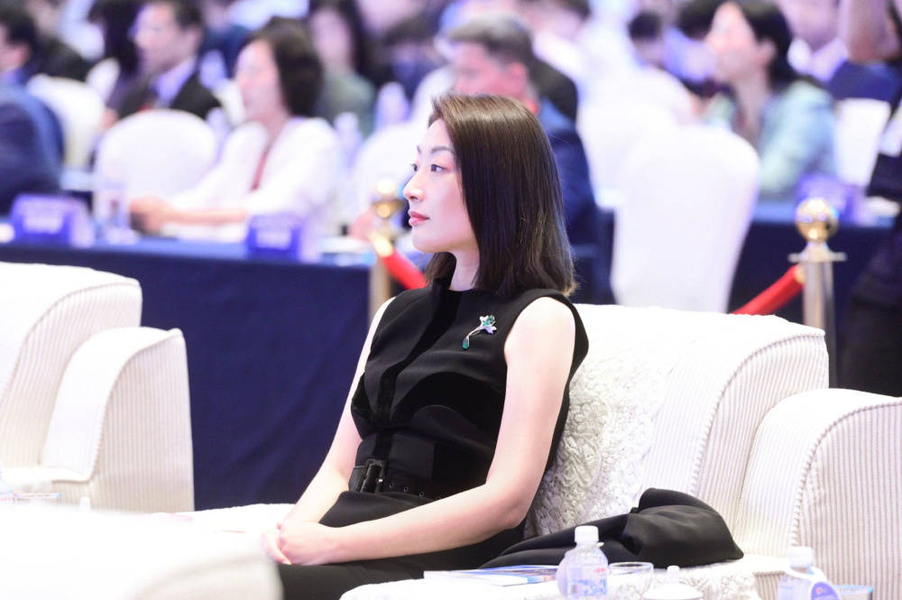 大女主宗馥莉，走不出宗庆后的“阴影”