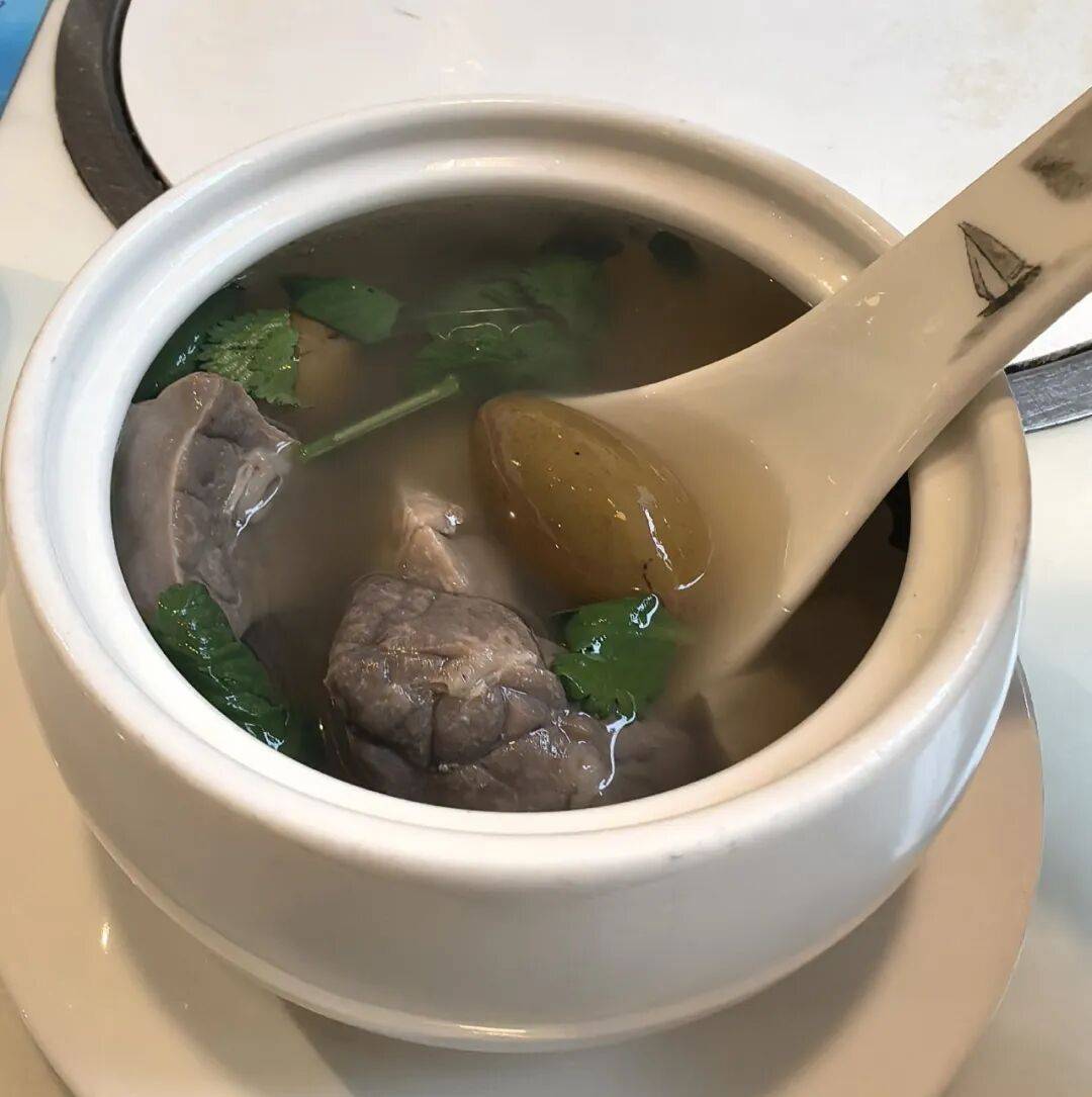 【每日一膳】秋燥的“肺部清道夫”，藏在这碗家常汤里！