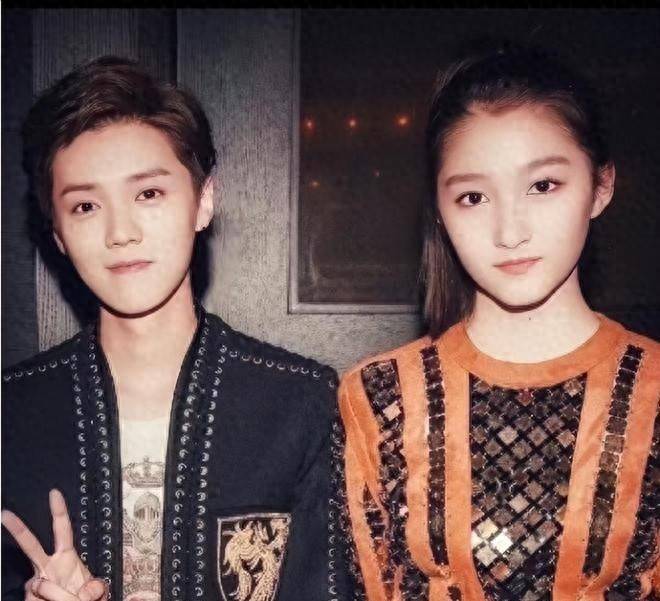 原创            鹿晗晒情侣表，分手传闻仅6月，关晓彤沉默，才看懂他们这盘大棋