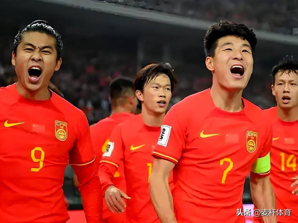 原创            中国足协遭到怒批：全世界足球运动员都在忙只有中国男足放长假