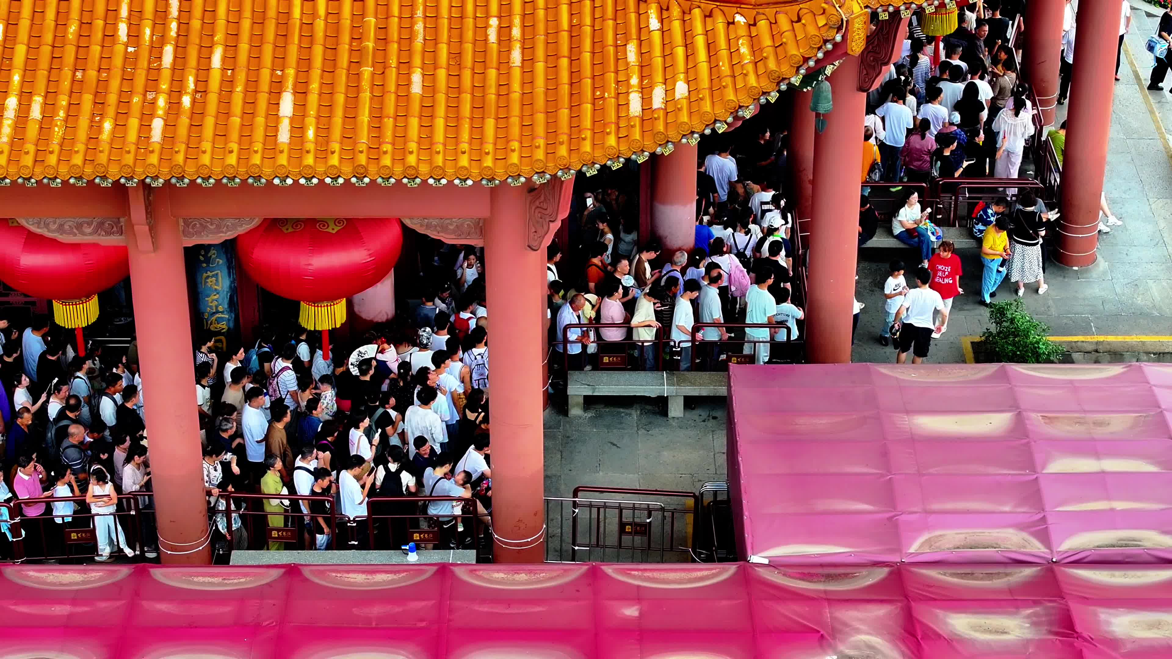 黄鹤楼“十一”假期游客爆满！