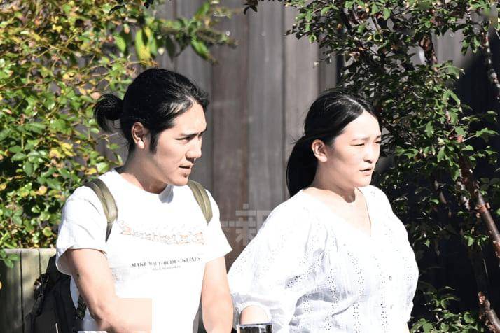 日本真子公主在美生娃后暴富?首登杂志封面要创业,网友:比隔壁梅根强!