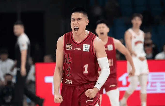 原创            4换1，陈盈骏交易或开启，2悍将加盟广东全运队，曝同曦签网红