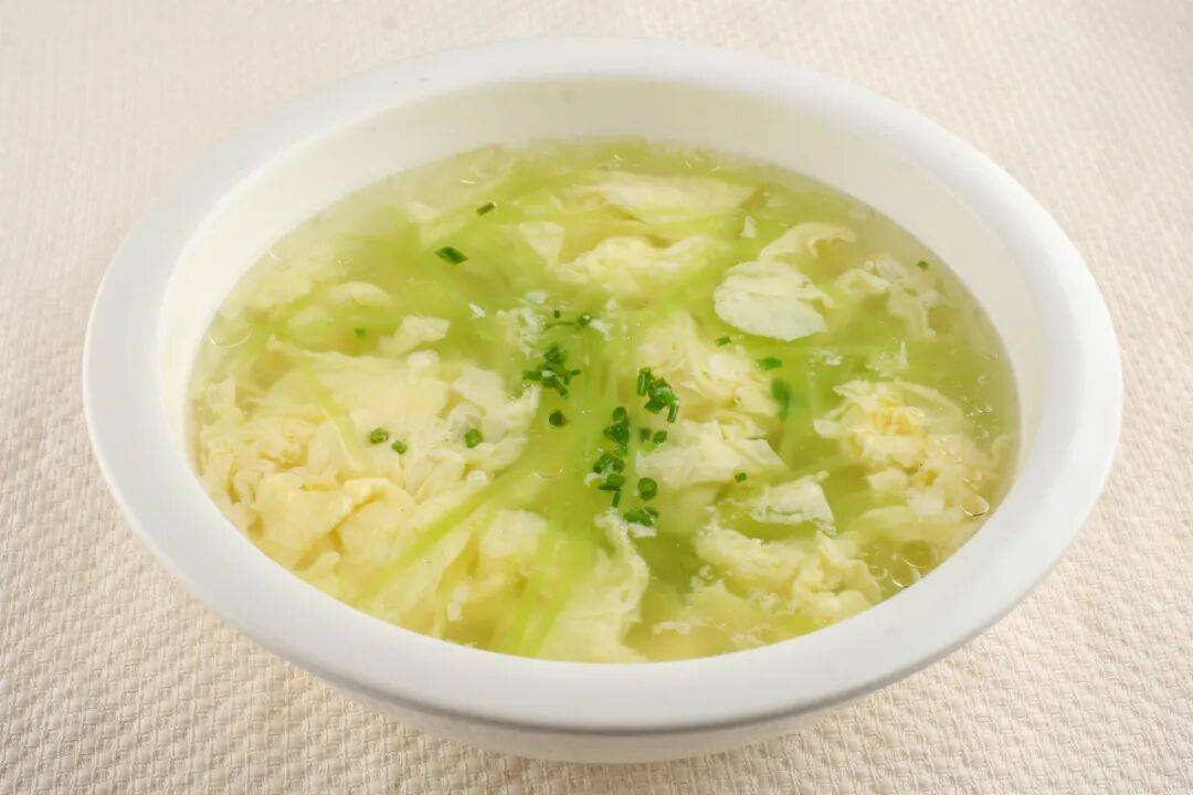 鸡蛋用它冲一下，竟成了缓解痛经、驱寒除湿、美容养颜的佳品~