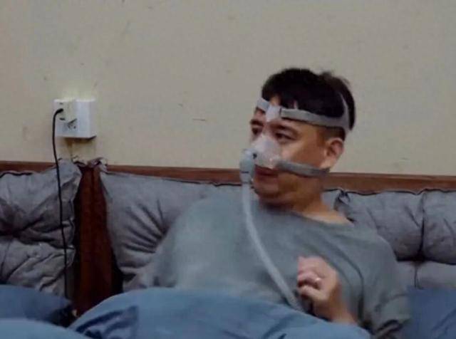 黄磊戴呼吸机睡觉上热搜，医生：已达中重度