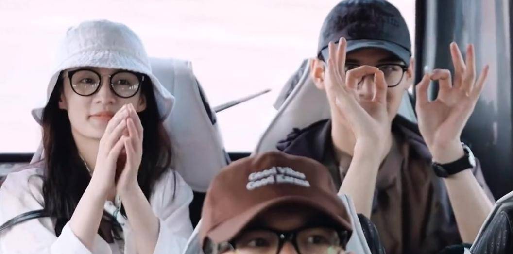 原创            真不是网友们造谣，实在是《花少》中龚俊对李沁的偏爱太明显了！