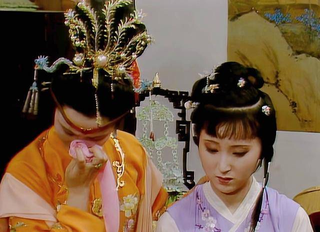 原创            黛玉就是贾家的“免罪金牌”,她一死,皇帝就要对贾家算账抄家了