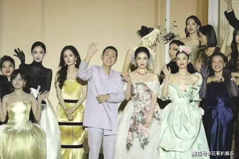 原创            钟楚曦Vogue抢C位引来群嘲，网友对其口诛笔伐，喊话时尚圈封杀她