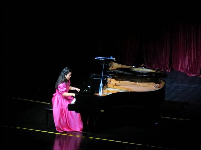 李昕昱钢琴全国巡演南昌站落幕：艺术与真情的呈现