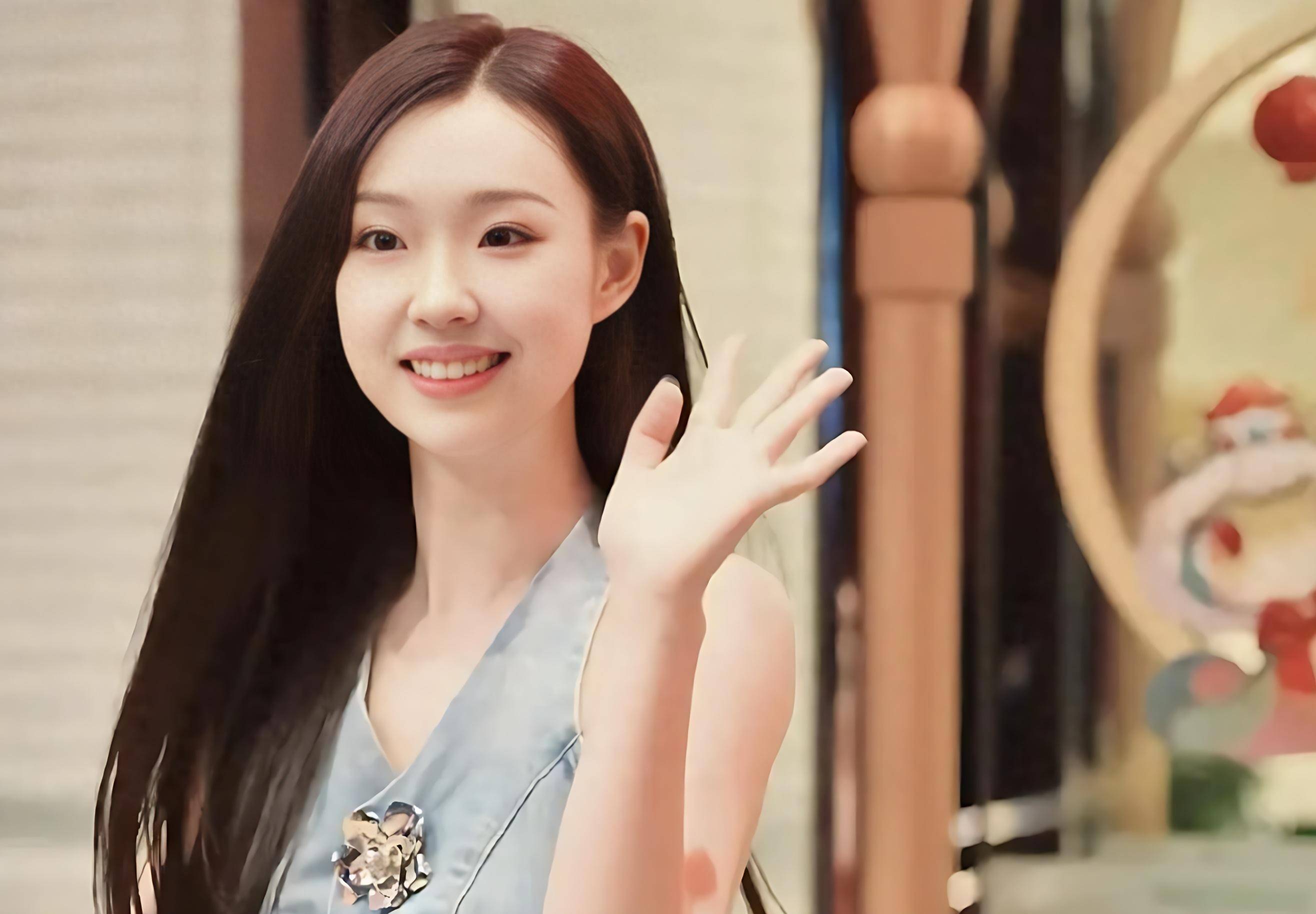 原创            李冰冰也没料到，费尽心思捧红的管乐，现在却狠狠打了自己的脸