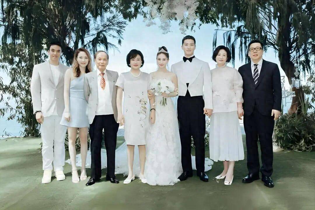 原创            赌王女儿被曝离婚，传男方为办婚礼耗光积蓄，“豪门赘婿”不好当