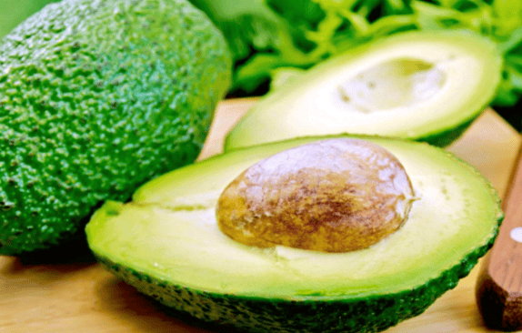 牛油果生吃：是营养宝藏还是味觉谜题？