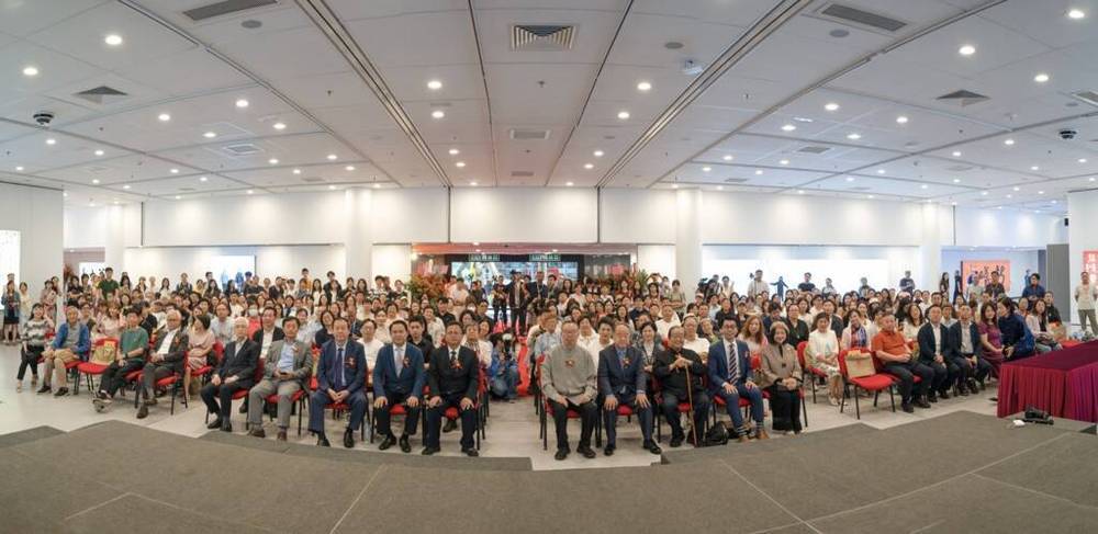 莫言 王振书法摄影展在香港开幕