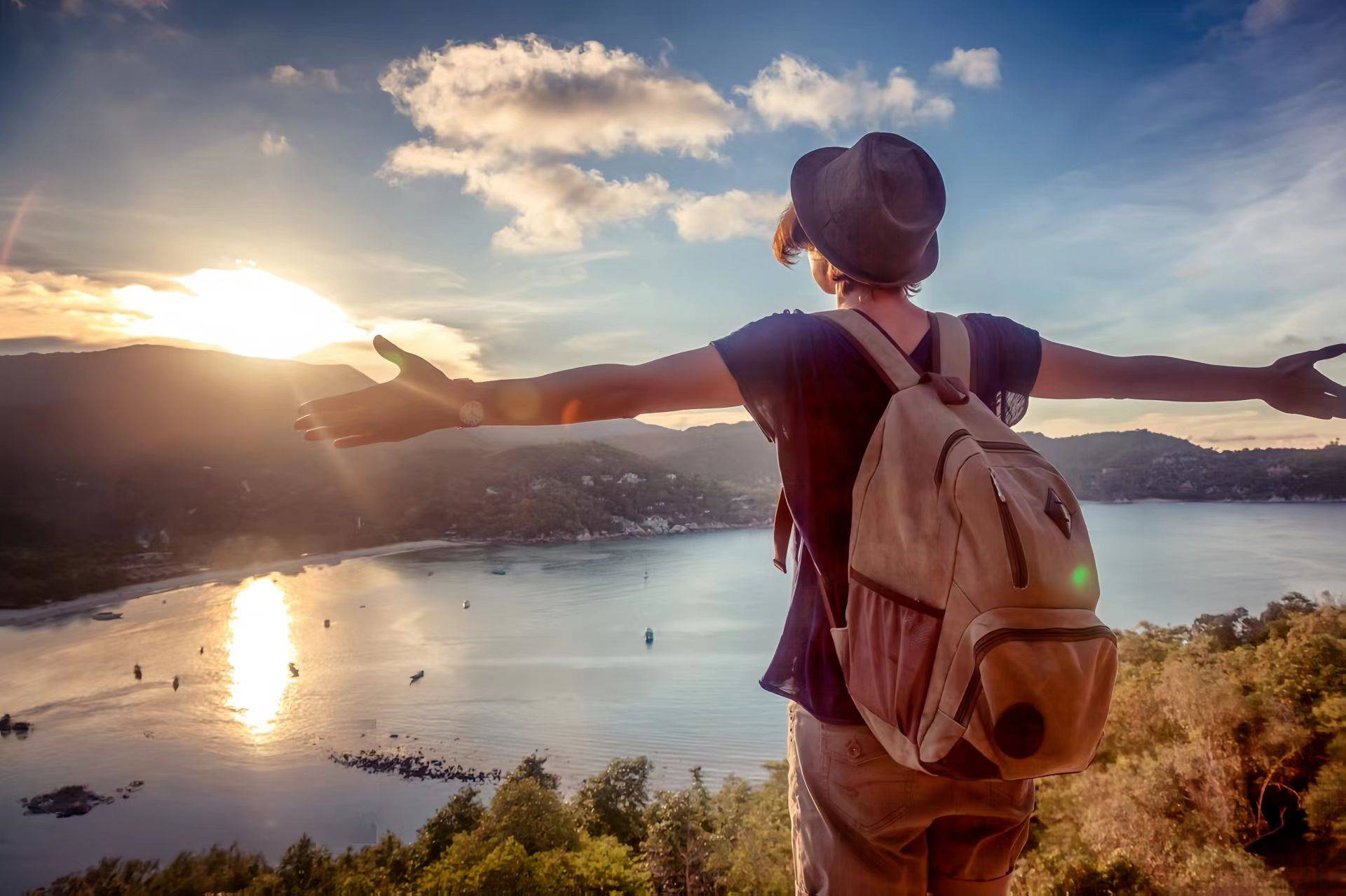 女儿总抑郁自卑？心理异常背后，藏着父母没察觉的 3个根源