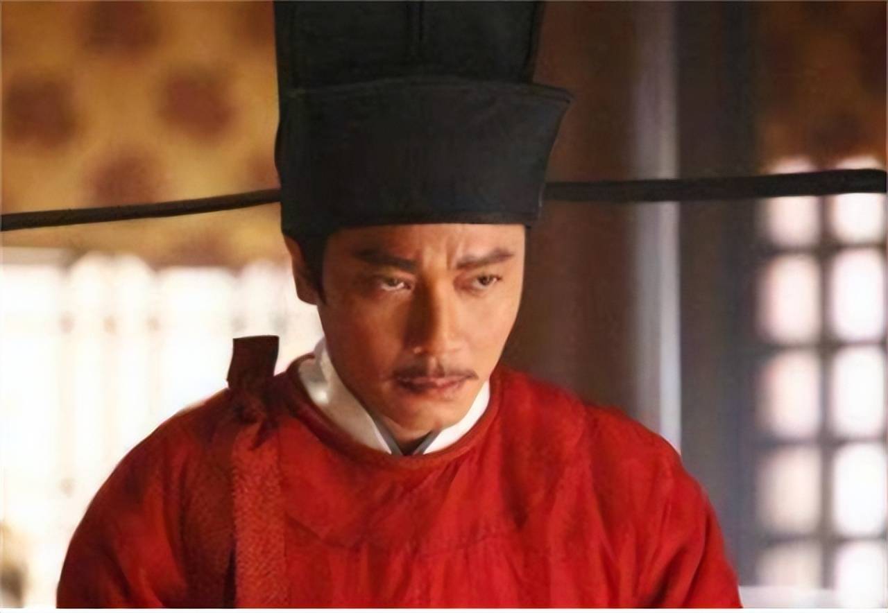 原创            谋害岳飞后，秦桧依旧位高权重，尽享荣华富贵，他最终是怎么死的