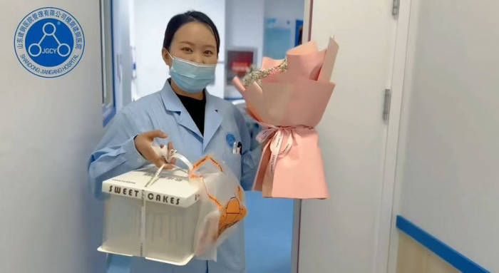 病房里的生日祝福：建钢医院用温情诠释医者初心