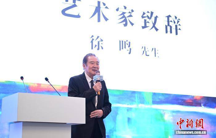 华人艺术家徐鸣携作品回乡联展 命名“千里报春晖”