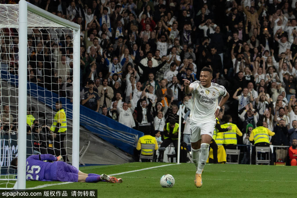 皇马更衣室分裂：姆巴佩力挺阿隆索，6名球员不满！