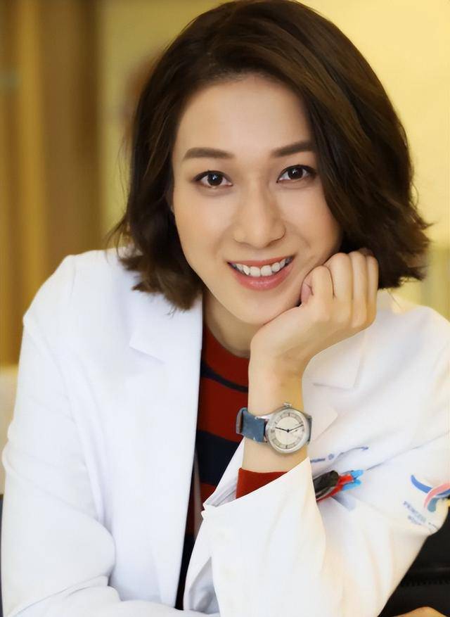 突发！TVB前当家花旦被传离婚，已向法院提起诉讼，本人亲自回应