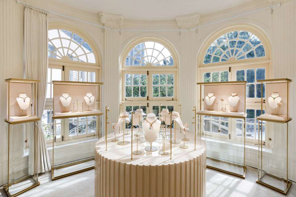 奢侈品媒体|宝格丽“臻享品鉴”展闪耀上海，高级珠宝腕表诠释意韵华章|奢华奢侈媒体 BVLGARI宝格丽