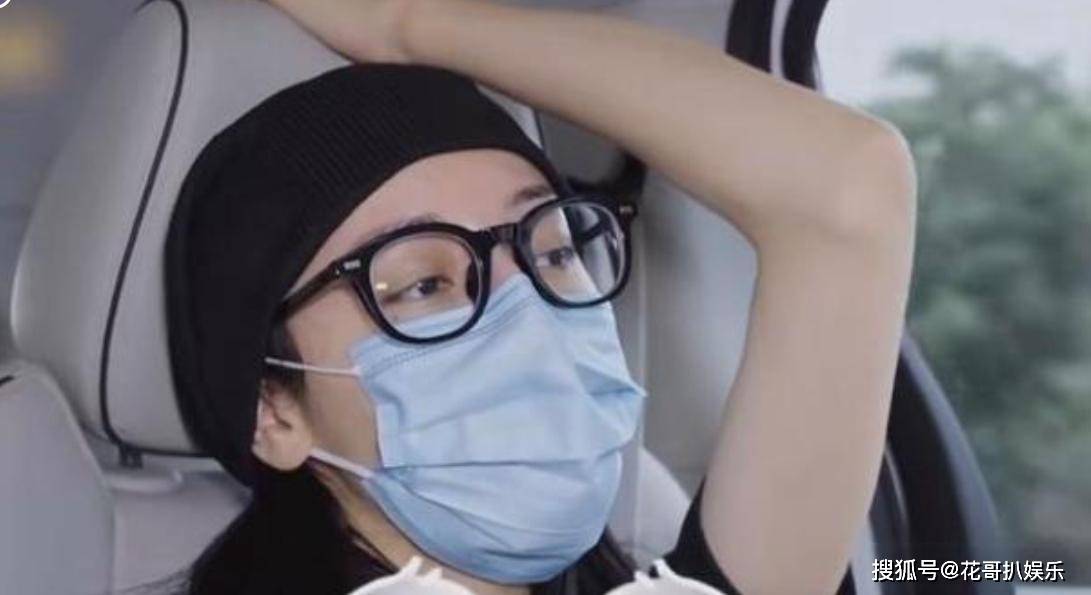 原创            迪丽热巴身体状况引人生疑，感冒持续约40天，粉丝怒撕公司无底线