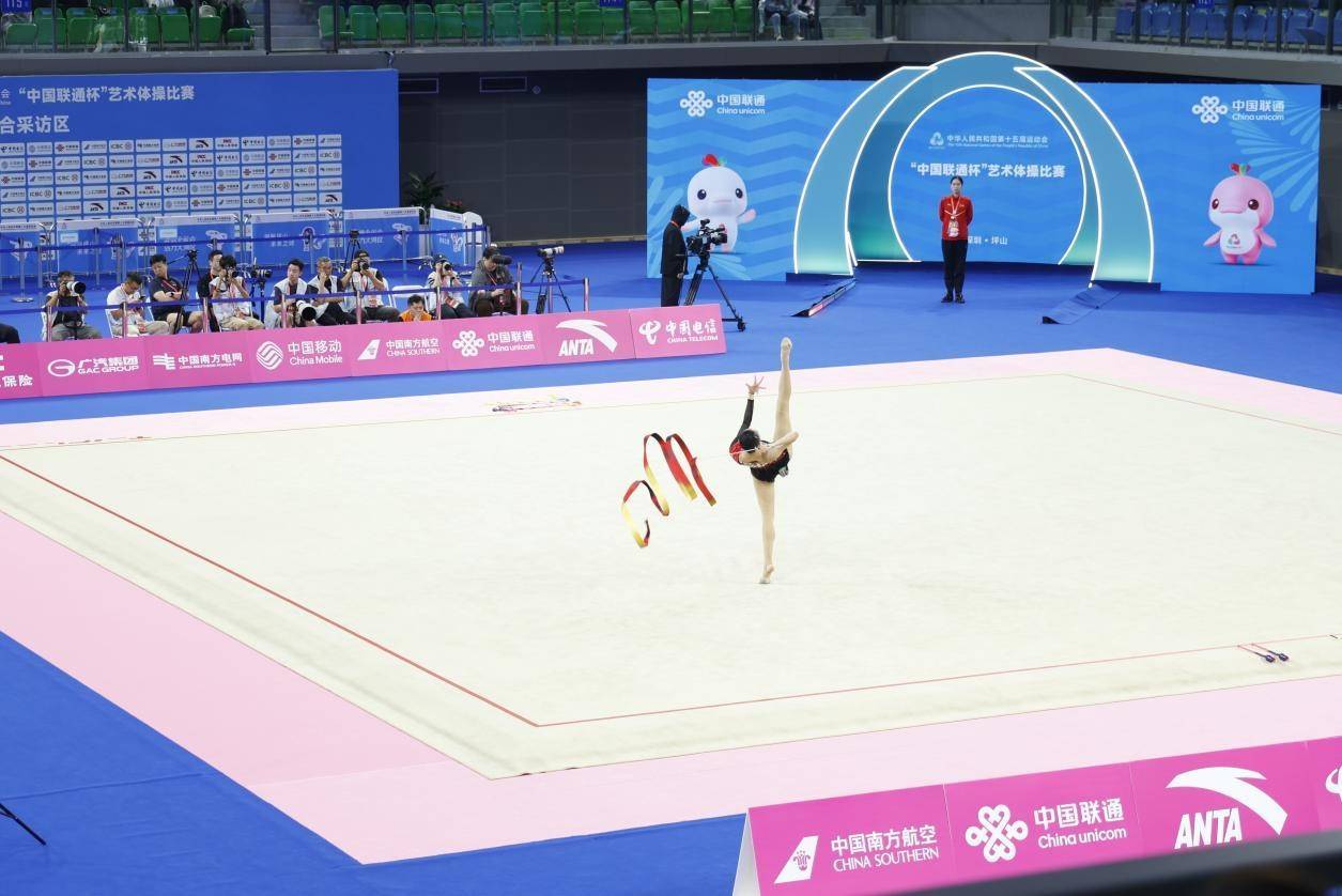 科技编织艺术之梦 “中国联通杯”艺术体操比赛圆满落幕